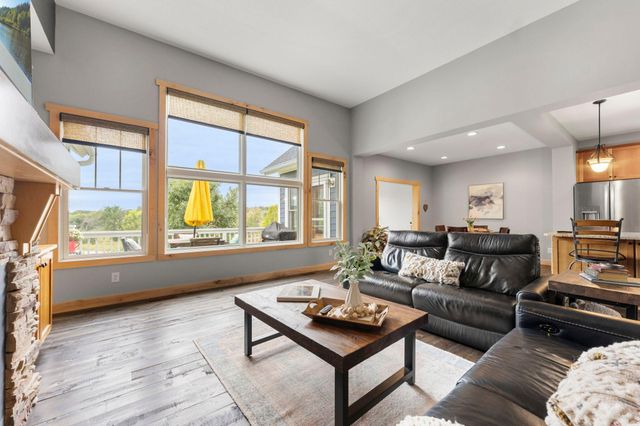 1137 Pioneer Trail, Bayport, MN 55003