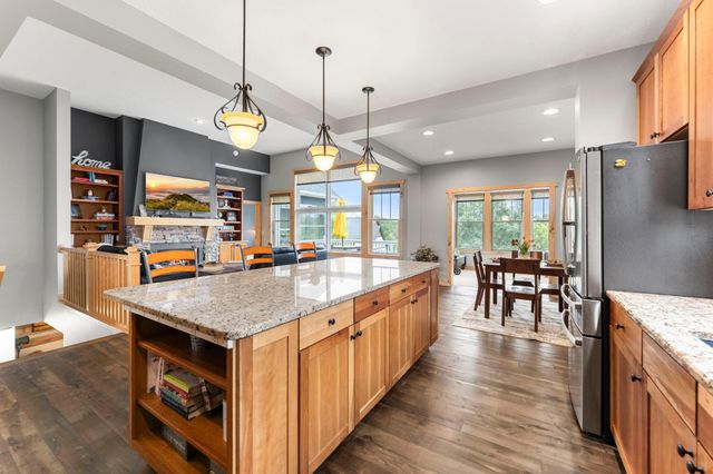 1137 Pioneer Trail, Bayport, MN 55003
