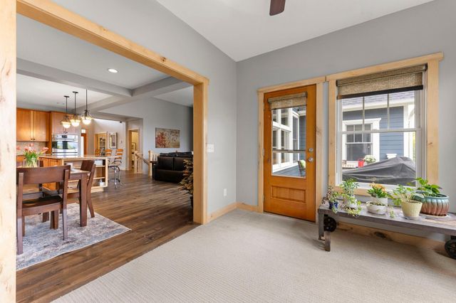 1137 Pioneer Trail, Bayport, MN 55003