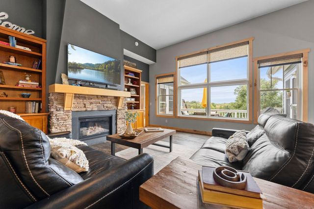 1137 Pioneer Trail, Bayport, MN 55003