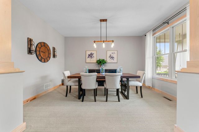 1137 Pioneer Trail, Bayport, MN 55003