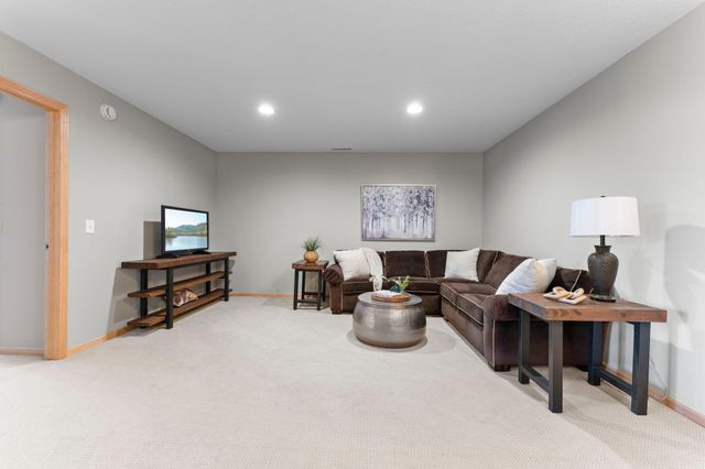 1137 Pioneer Trail, Bayport, MN 55003