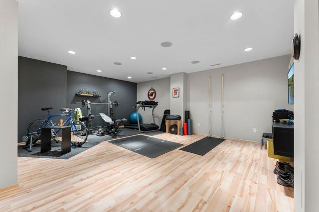 1137 Pioneer Trail, Bayport, MN 55003
