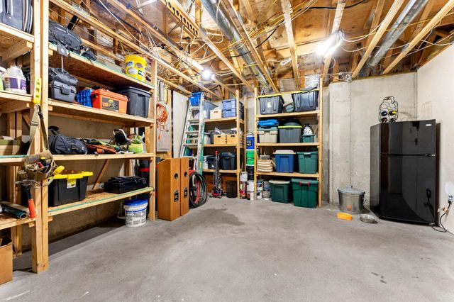 1137 Pioneer Trail, Bayport, MN 55003