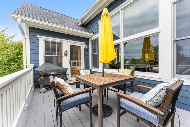 1137 Pioneer Trail, Bayport, MN 55003