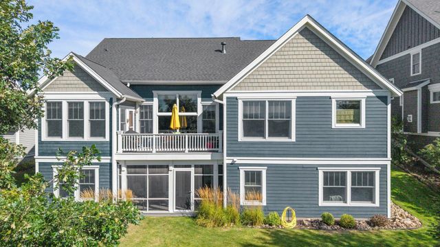 1137 Pioneer Trail, Bayport, MN 55003