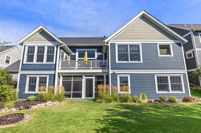 1137 Pioneer Trail, Bayport, MN 55003