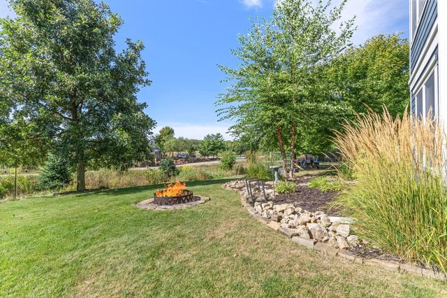 1137 Pioneer Trail, Bayport, MN 55003