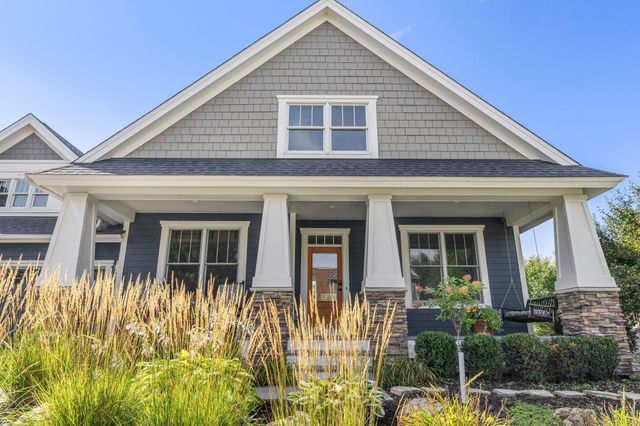 1137 Pioneer Trail, Bayport, MN 55003