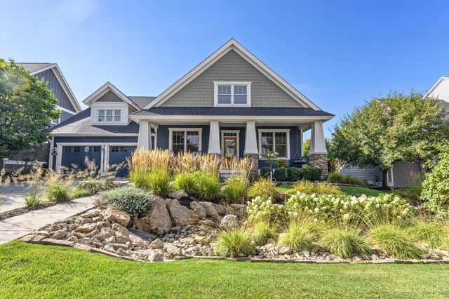1137 Pioneer Trail, Bayport, MN 55003