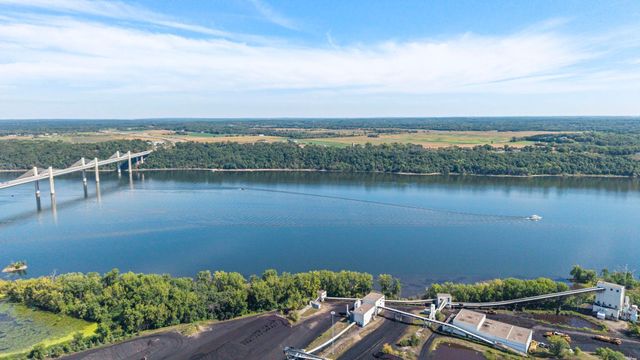 1137 Pioneer Trail, Bayport, MN 55003