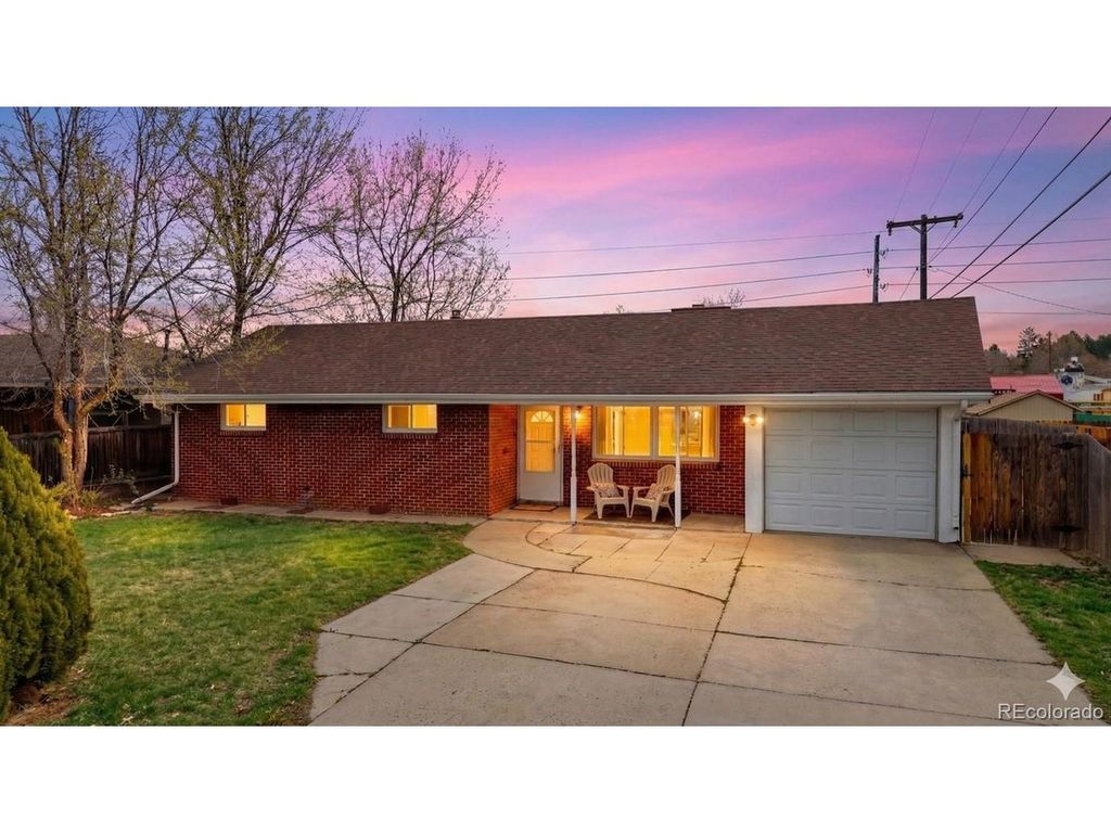 4714 Carr St, Wheat Ridge, CO 80033