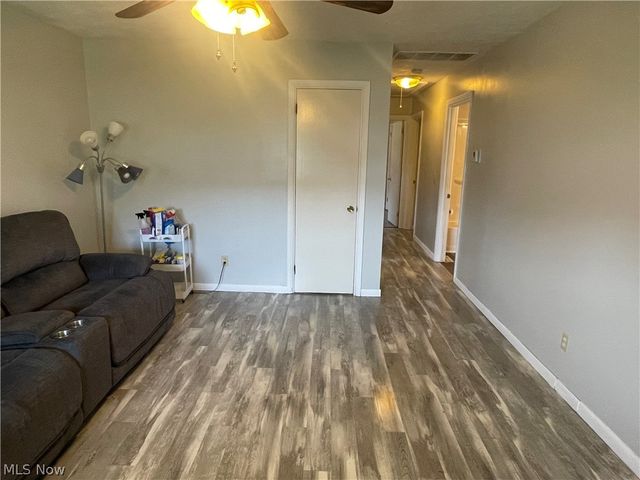 611 S Logan Street, Elyria, OH 44035