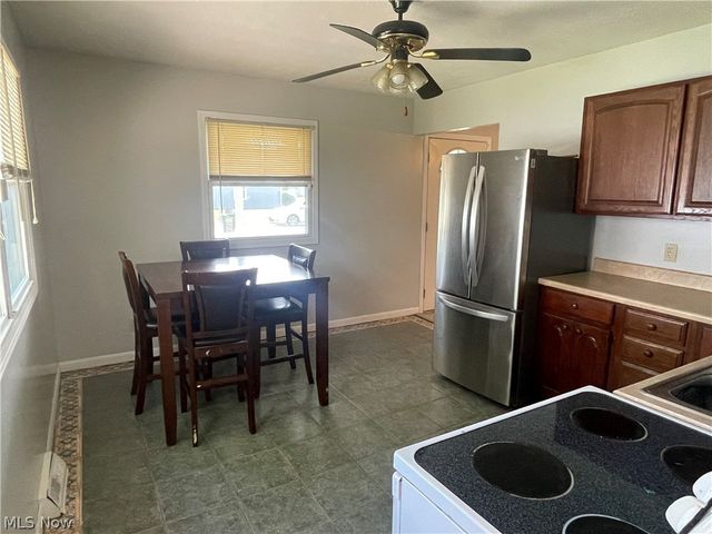 611 S Logan Street, Elyria, OH 44035