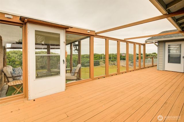 347 Sand Dune Avenue SW, Ocean Shores, WA 98569