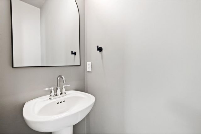 1615 Airedale RD, Austin, TX 78748