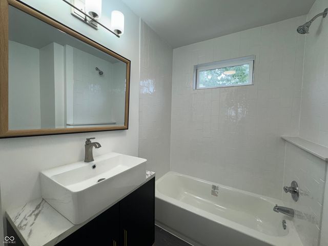 1627 N Berwick Avenue, Indianapolis, IN 46222
