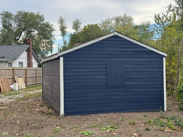 1627 N Berwick Avenue, Indianapolis, IN 46222
