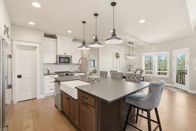 6244 Gunnar Ct, Nine Mile Falls, WA 99026