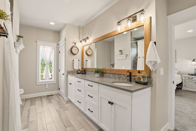 6244 Gunnar Ct, Nine Mile Falls, WA 99026