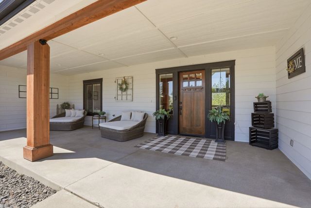 6244 Gunnar Ct, Nine Mile Falls, WA 99026
