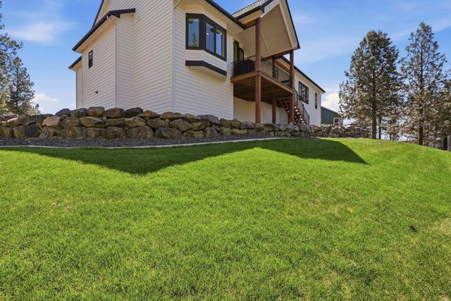 6244 Gunnar Ct, Nine Mile Falls, WA 99026