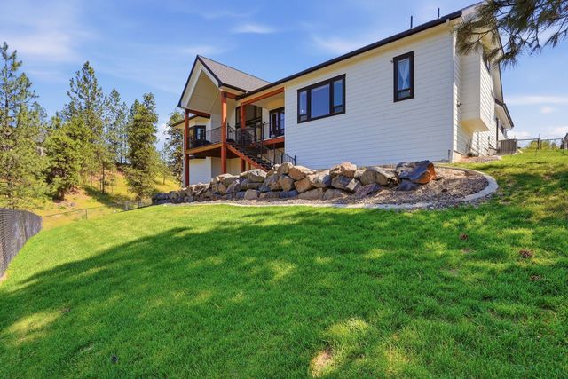 6244 Gunnar Ct, Nine Mile Falls, WA 99026