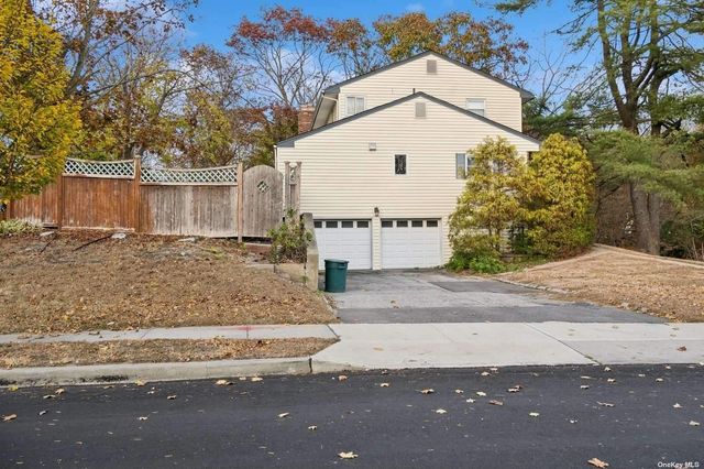 1 Squire Lane, Kings Park, NY 11754