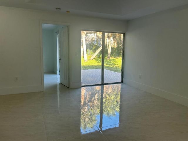 9201 NW 55th Street, Sunrise, FL 33351