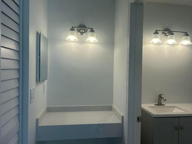 9201 NW 55th Street, Sunrise, FL 33351