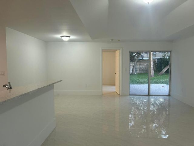 9201 NW 55th Street, Sunrise, FL 33351