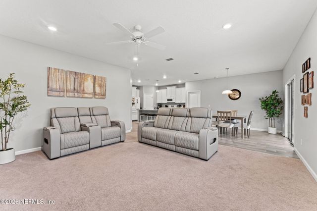 15692 STEDMAN LAKE Drive, Jacksonville, FL 32218