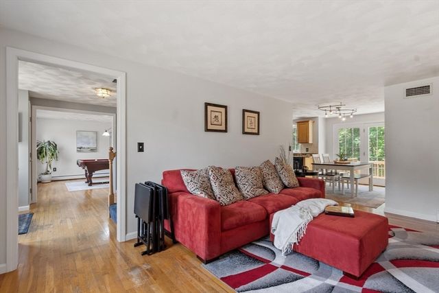135 Jennies Way, Tewksbury, MA 01876