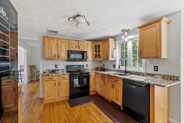 135 Jennies Way, Tewksbury, MA 01876