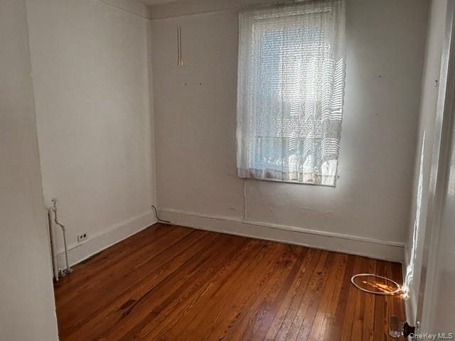 12520 22nd Avenue, College Point, NY 11356