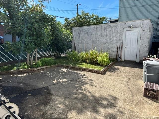 12520 22nd Avenue, College Point, NY 11356
