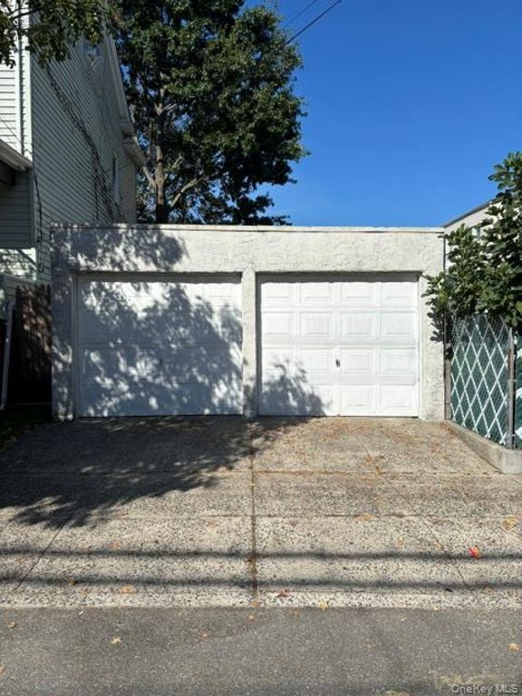 12520 22nd Avenue, College Point, NY 11356 — photo 3