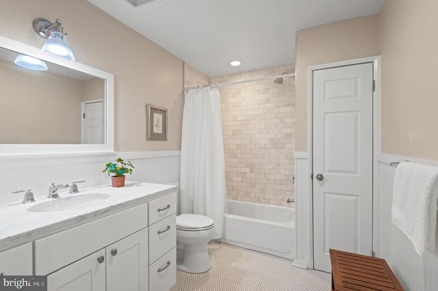2530 LONDONDERRY RD, Lutherville Timonium, MD 21093