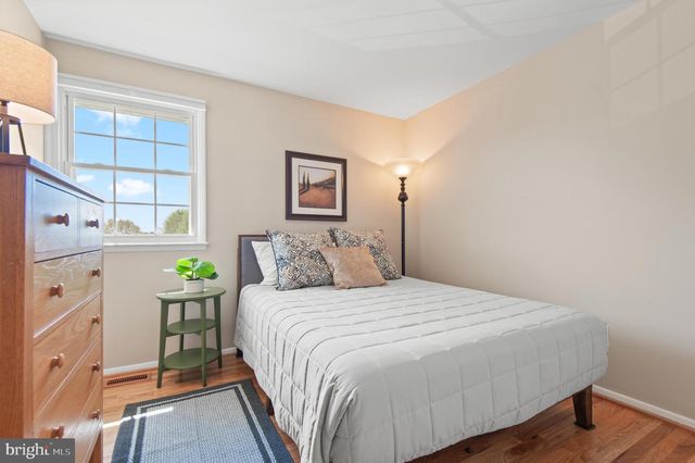 2530 LONDONDERRY RD, Lutherville Timonium, MD 21093