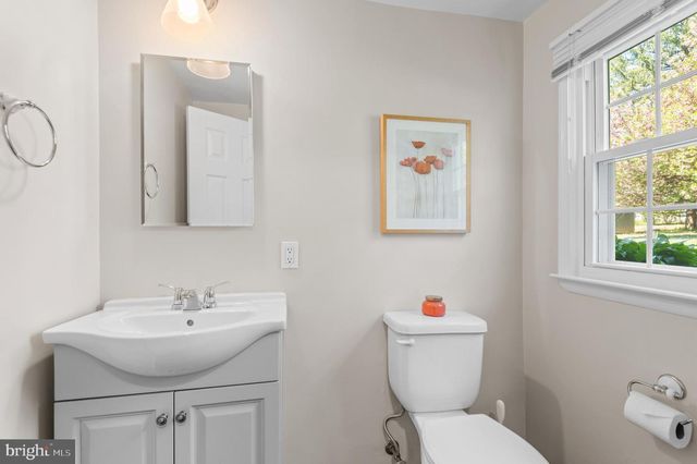2530 LONDONDERRY RD, Lutherville Timonium, MD 21093