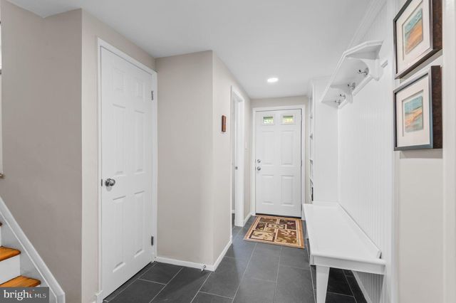 2530 LONDONDERRY RD, Lutherville Timonium, MD 21093