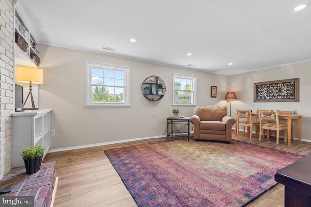 2530 LONDONDERRY RD, Lutherville Timonium, MD 21093