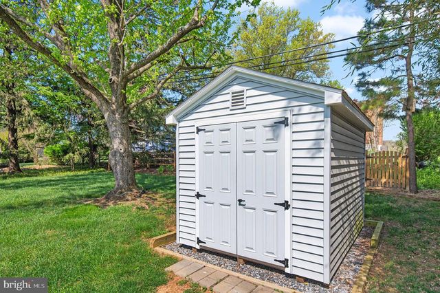 2530 LONDONDERRY RD, Lutherville Timonium, MD 21093