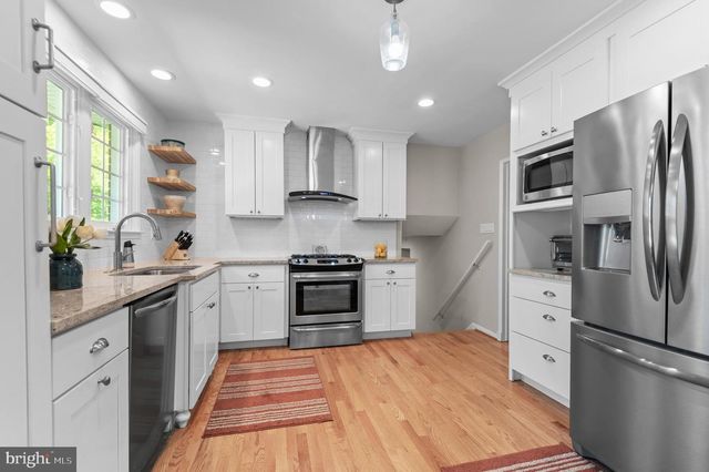 2530 LONDONDERRY RD, Lutherville Timonium, MD 21093