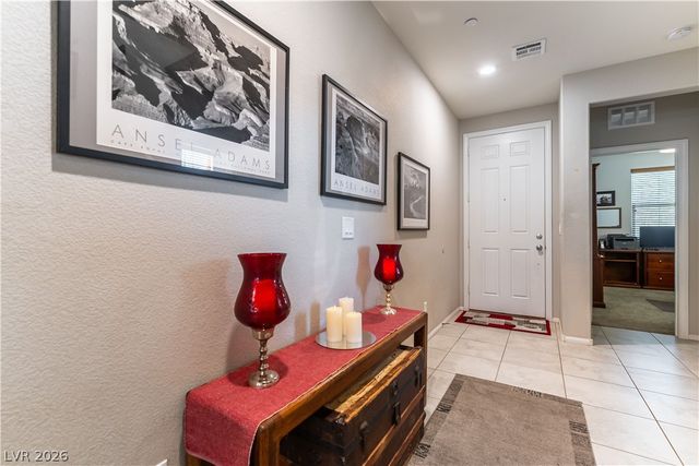 982 Twilight Glow Court, Henderson, NV 89015