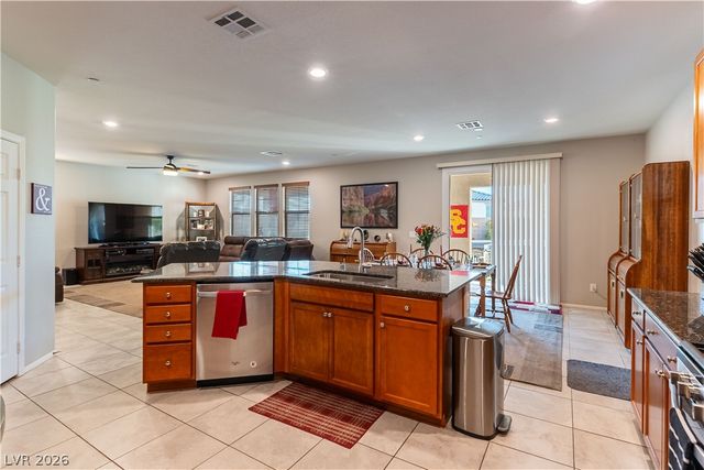 982 Twilight Glow Court, Henderson, NV 89015