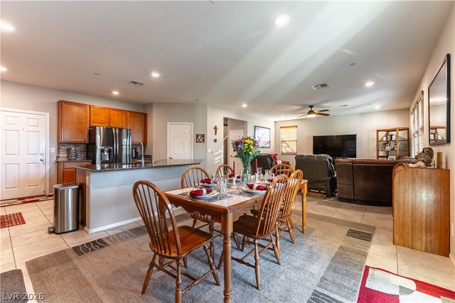 982 Twilight Glow Court, Henderson, NV 89015