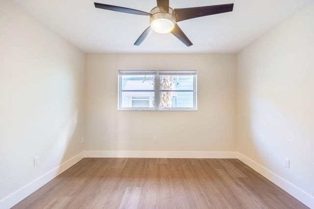 114 S Lakeside Drive 116, Lake Worth Beach, FL 33460