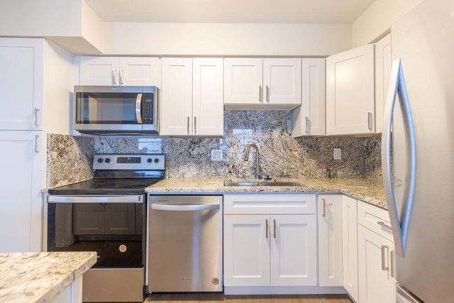 114 S Lakeside Drive 116, Lake Worth Beach, FL 33460