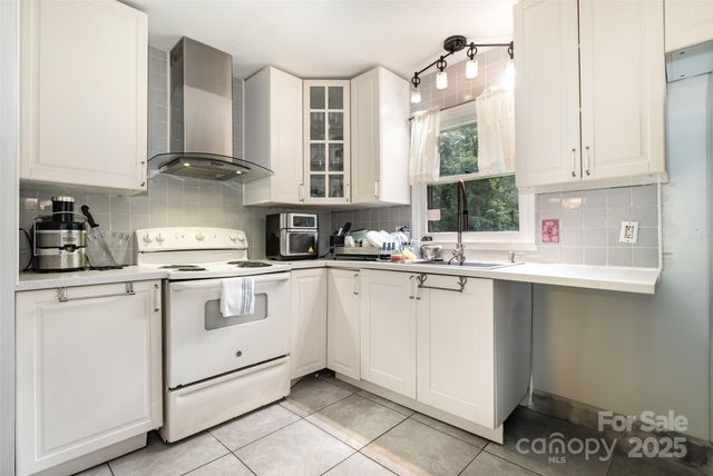 6827 David Avenue, Charlotte, NC 28214